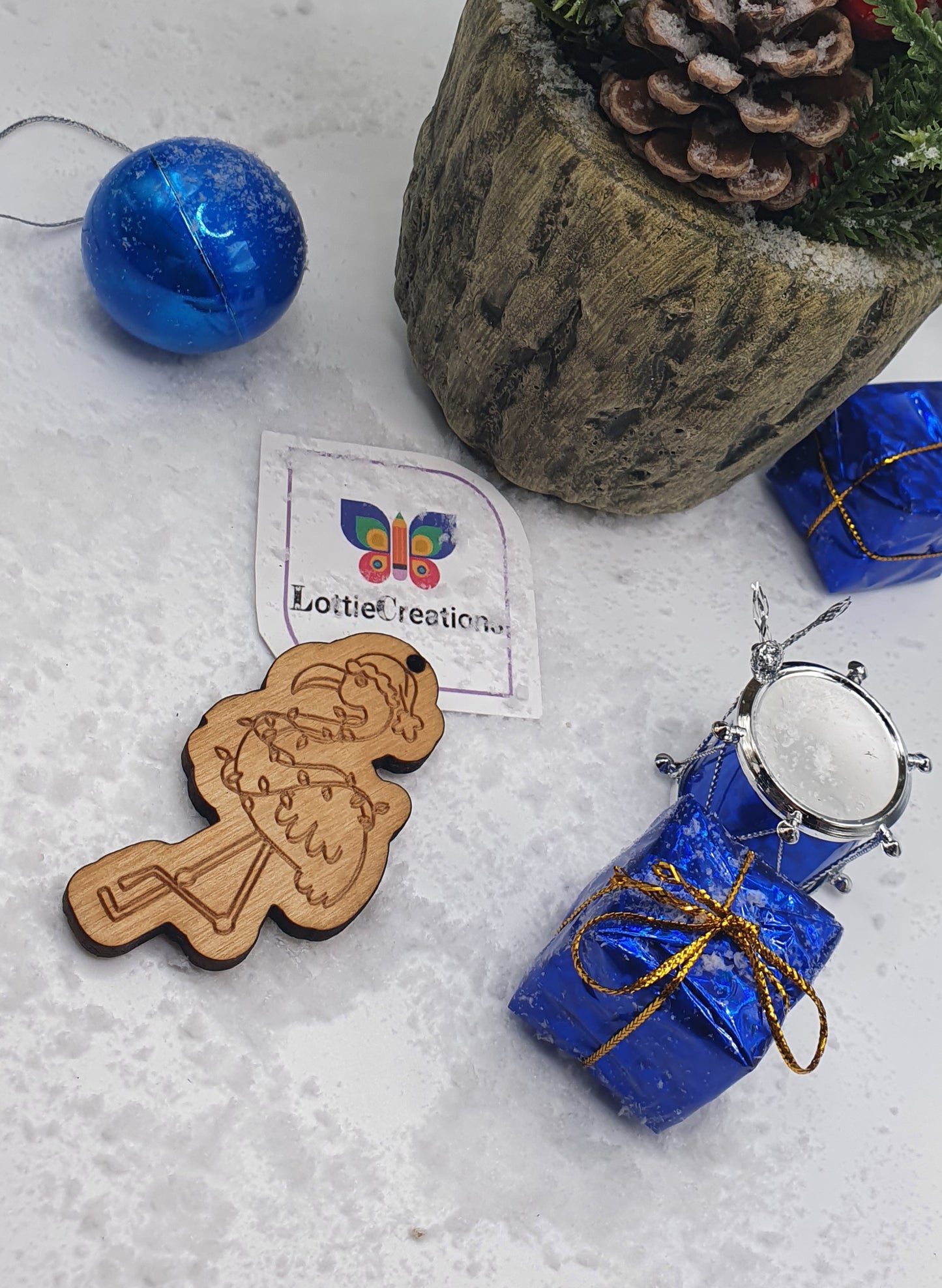 Flamingo tree decoration