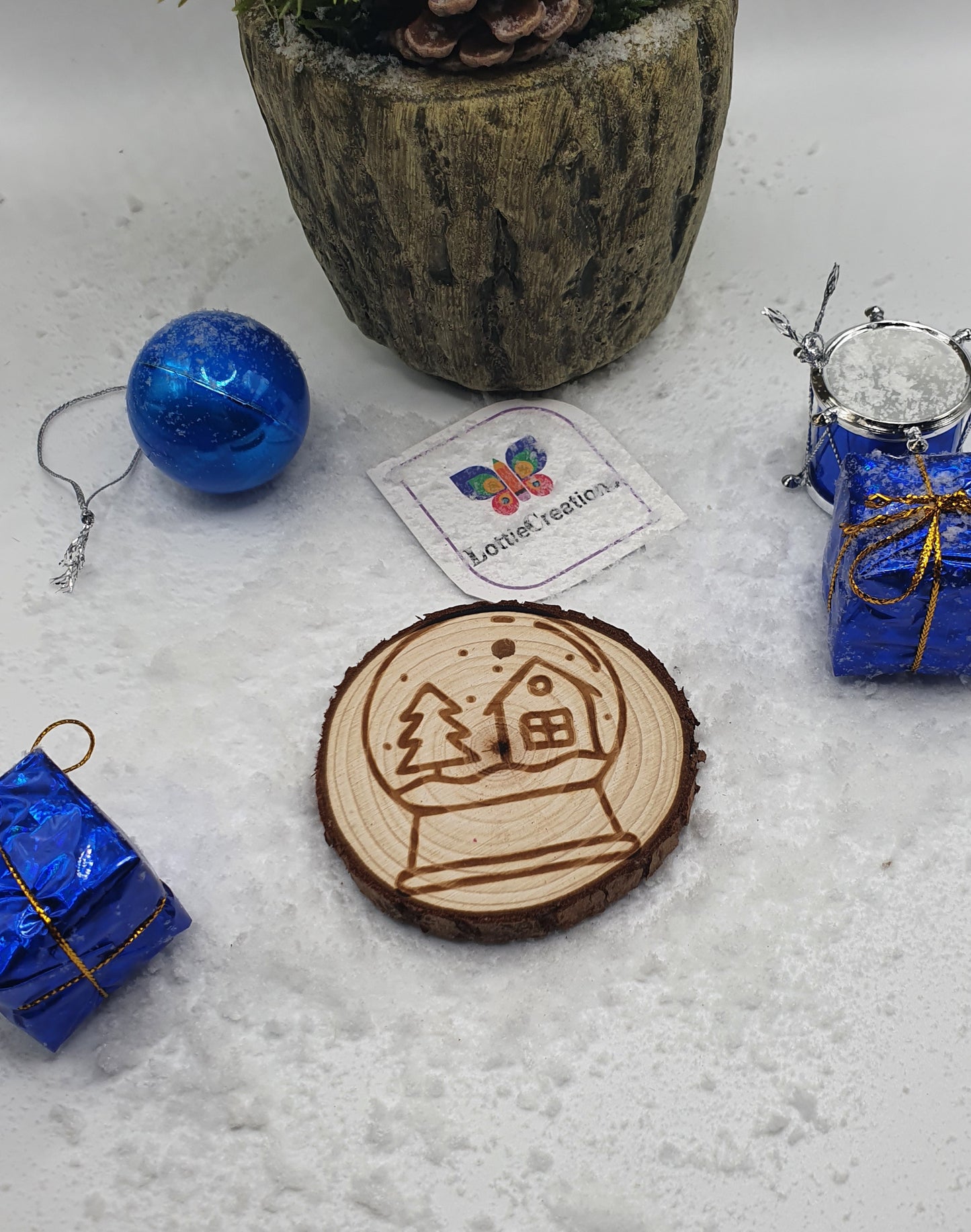 snow globe decoration