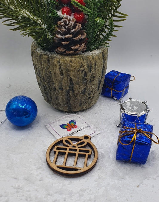 Present bauble