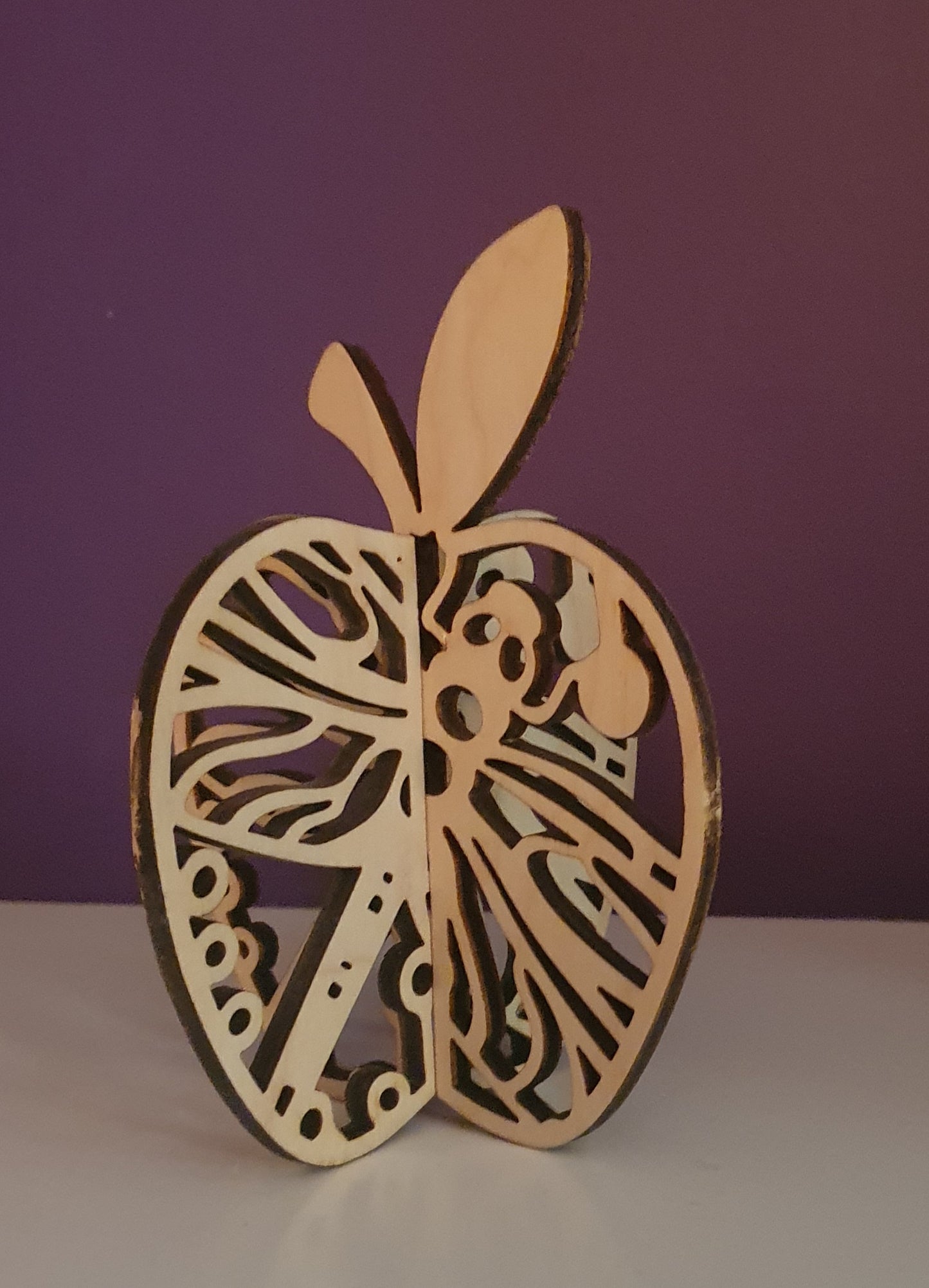 Dragonfly apple