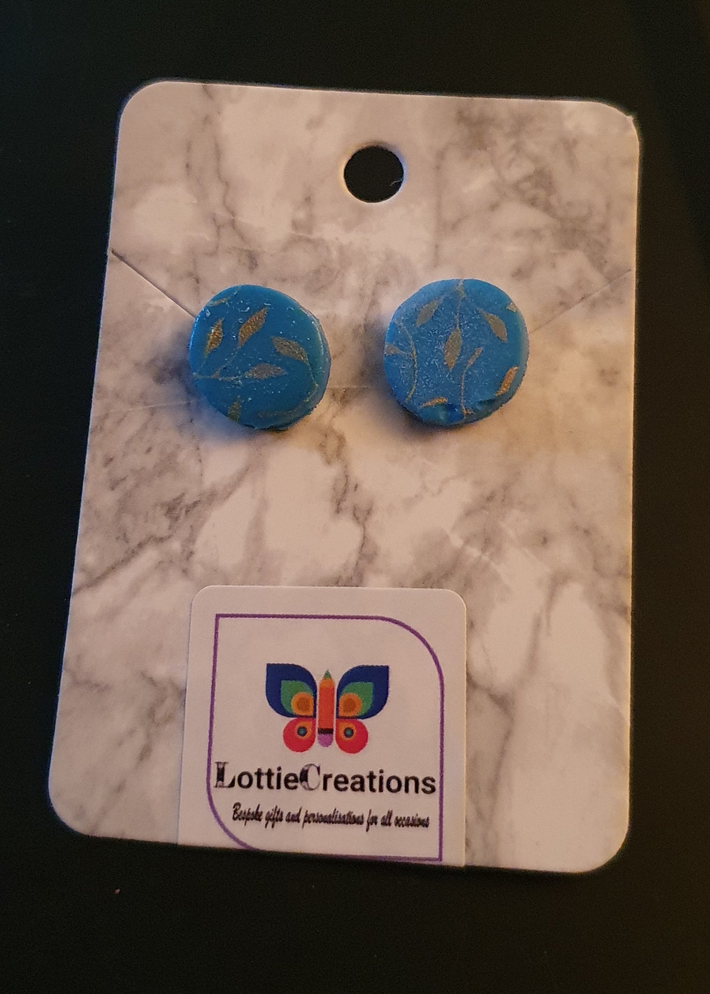 Round earring
